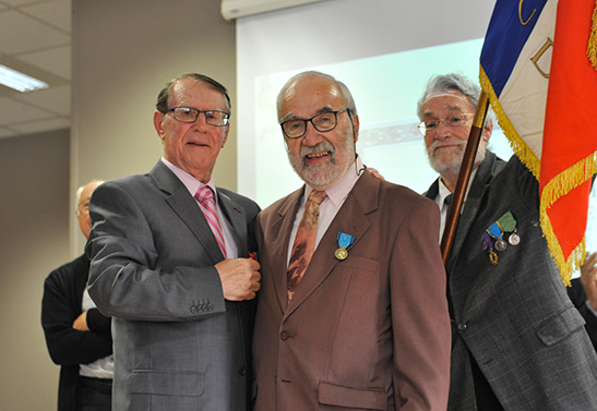 REMISE DE MÉDAILLE À BESANÇON REMISE DE MÉDAILLE À BESANÇON