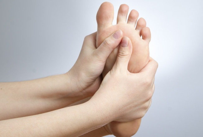 PRENEZ SOIN DE VOS PIEDS PRENEZ SOIN DE VOS PIEDS