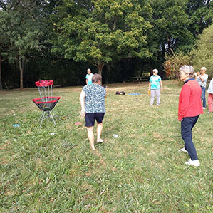 L'atelier disc-golf, dirigé par Maxime Le Boursicault et Jeannette Gautron