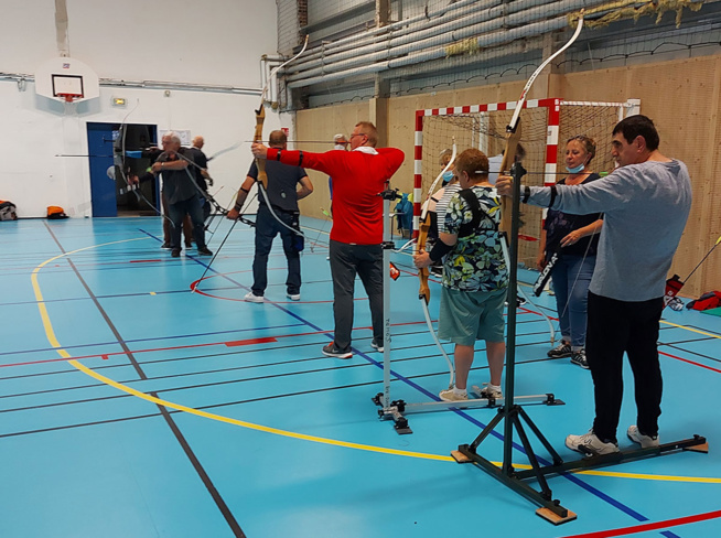 LE TIR À L’ARC… ÉGALEMENT POUR LES DÉFICIENTS VISUELS LE TIR À L’ARC… ÉGALEMENT POUR LES DÉFICIENTS VISUELS