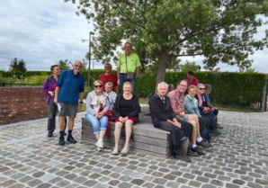 AVEC LE LARS, GLANER LES DÉCHETS EN MARCHANT AVEC LE LARS, GLANER LES DÉCHETS EN MARCHANT