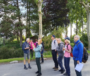 AVEC LE LARS, GLANER LES DÉCHETS EN MARCHANT AVEC LE LARS, GLANER LES DÉCHETS EN MARCHANT