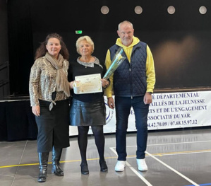 BRIGITTE GRANDPOIRIER RÉCOMPENSÉE BRIGITTE GRANDPOIRIER RÉCOMPENSÉE