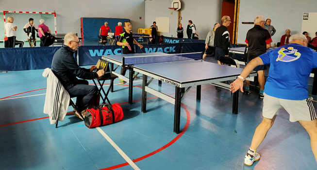 250 PERSONNES RASSEMBLÉES À CHALON 250 PERSONNES RASSEMBLÉES À CHALON
