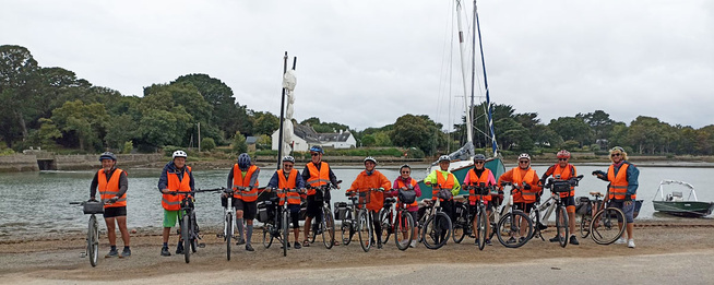 LES CYCLOS DE L’AFRS SUR LA PRESQU’ÎLE DE RUIZ LES CYCLOS DE L’AFRS SUR LA PRESQU’ÎLE DE RUIZ