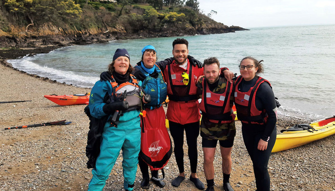 DES ÉTUDIANTS BELGES CHEZ LES SENIORS BRETONS DES ÉTUDIANTS BELGES CHEZ LES SENIORS BRETONS