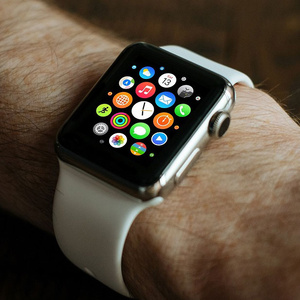 OBJETS CONNECTÉS : CONFIANCE OU MÉFIANCE ? OBJETS CONNECTÉS : CONFIANCE OU MÉFIANCE ?