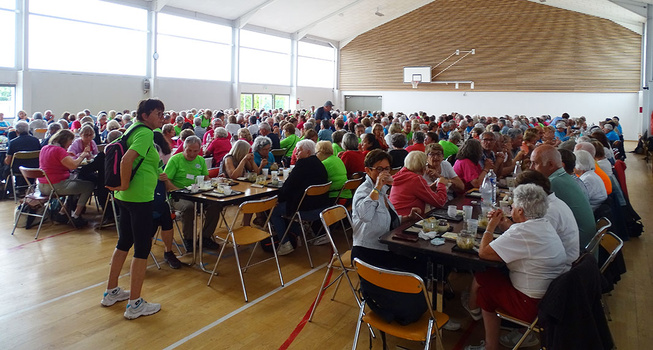 Les participants ont apprécié l’excellent repas préparé par le traiteur Montbrisonnais Carré des lys