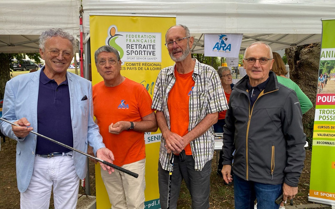 NELSON MONTFORT SUR LE STAND D’AVRILLÉ NELSON MONTFORT SUR LE STAND D’AVRILLÉ