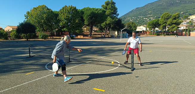 PICKLEBALL À CARROS (ALPES-MARITIMES)