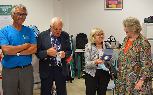 DES MÉDAILLÉS EN BRETAGNE : JACQUELINE ET JEAN-LOUIS DES MÉDAILLÉS EN BRETAGNE : JACQUELINE ET JEAN-LOUIS