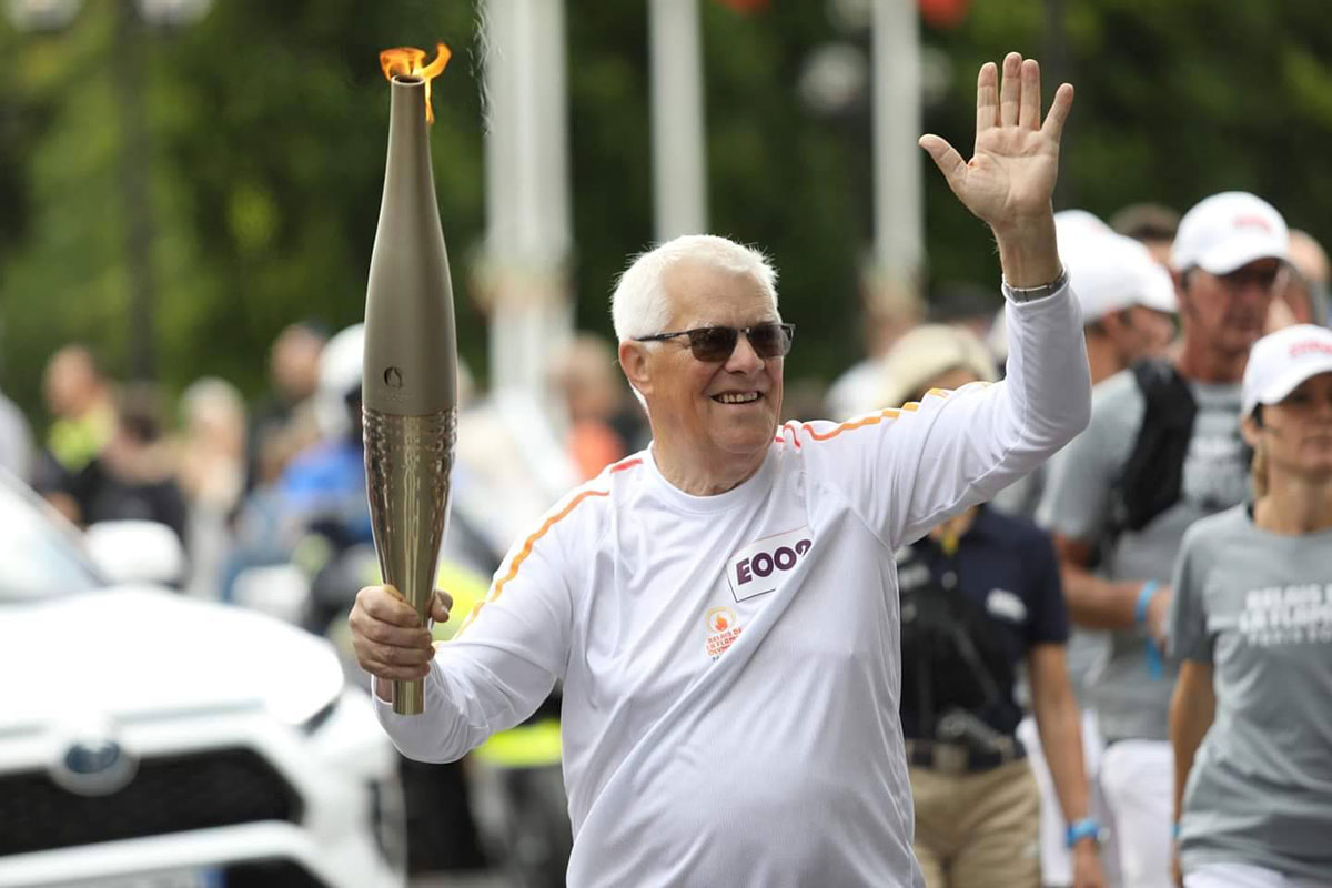 ABBEVILLE : UN PRÉSIDENT PORTE LA FLAMME ABBEVILLE : UN PRÉSIDENT PORTE LA FLAMME