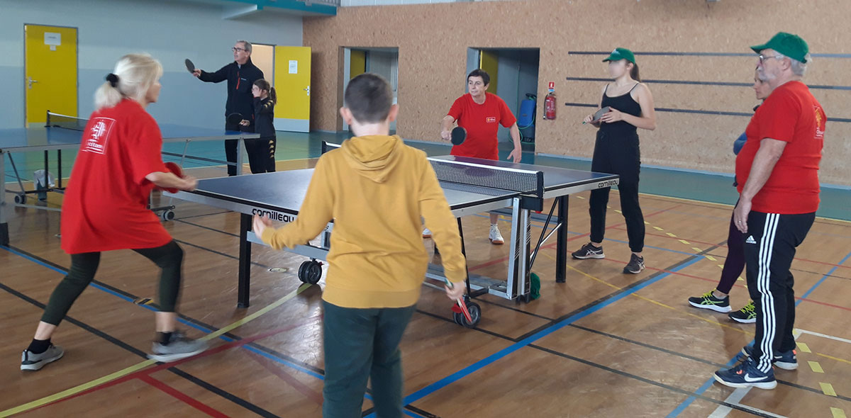 NÎMES : TOURNOI DE TENNIS DE TABLE INTER-GÉ NÎMES : TOURNOI DE TENNIS DE TABLE INTER-GÉ