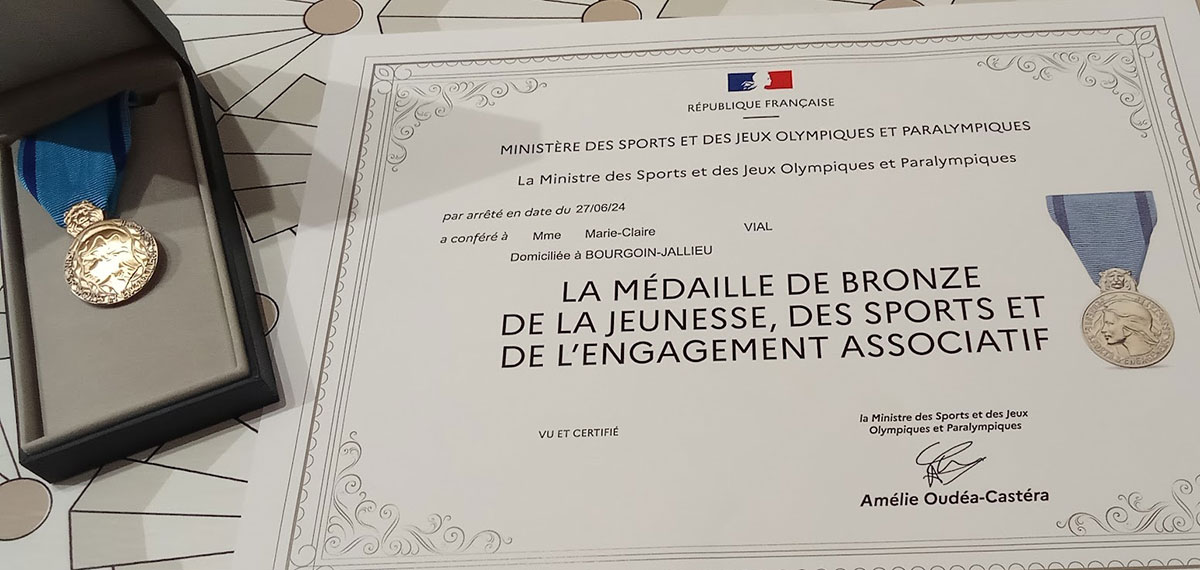 MÉDAILLES JEUNESSE ET SPORT EN ISÈRE MÉDAILLES JEUNESSE ET SPORT EN ISÈRE