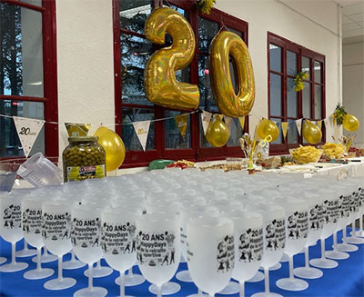 HAPPY DAYS, 20 ANS ET TOUTES SES DENTS...