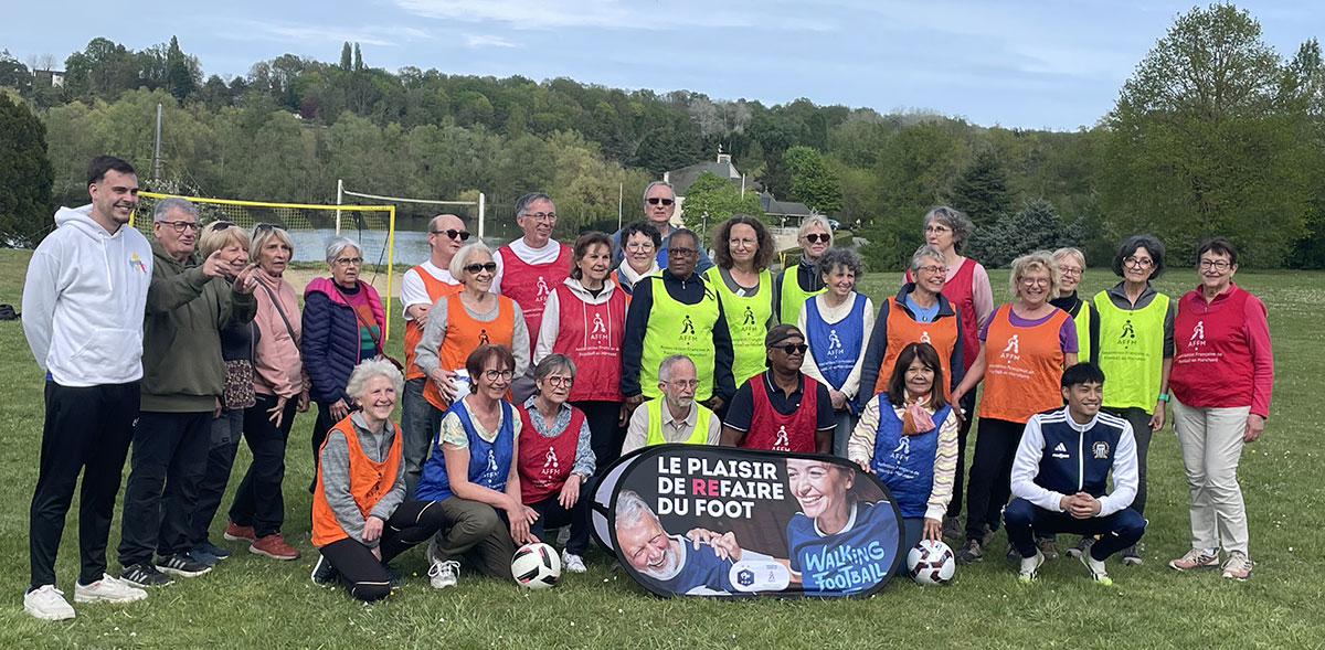 LE CLUB DE MELUN S’ESSAIE AU FOOT EN MARCHANT