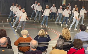 DANSES ET SKETCHS À LA RS CHEVILLY-LARUE DANSES ET SKETCHS À LA RS CHEVILLY-LARUE